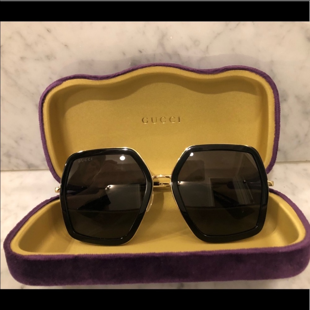 Black authentic Oversized Gucci sunglasses.